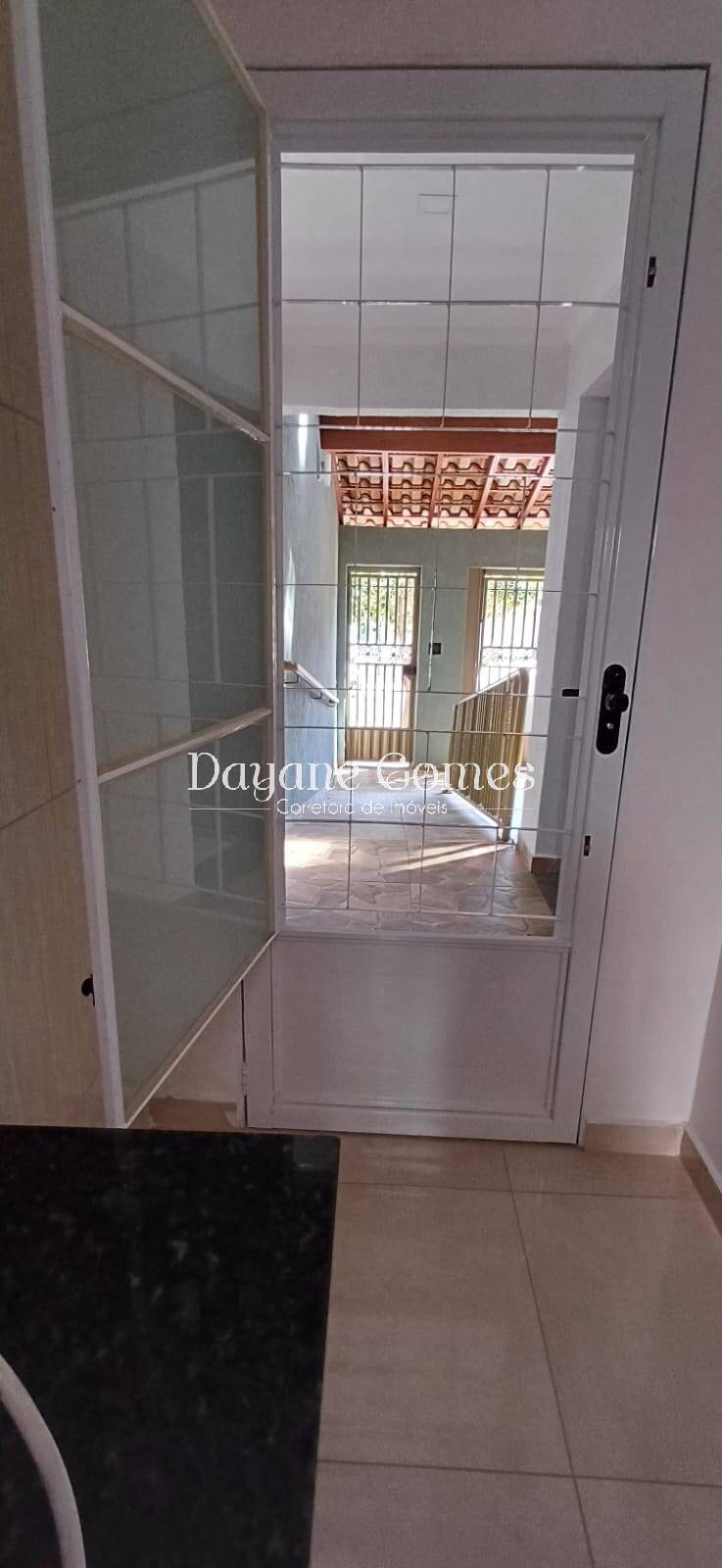 Casa à venda com 2 quartos, 128m² - Foto 14